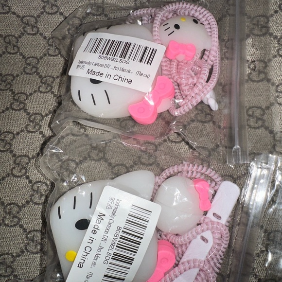 Hello Kitty- Cellphone set -NWT 🤩 - Picture 2 of 4